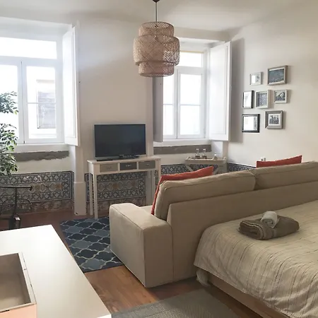 Daire Bairro Alto Yellow By Homing